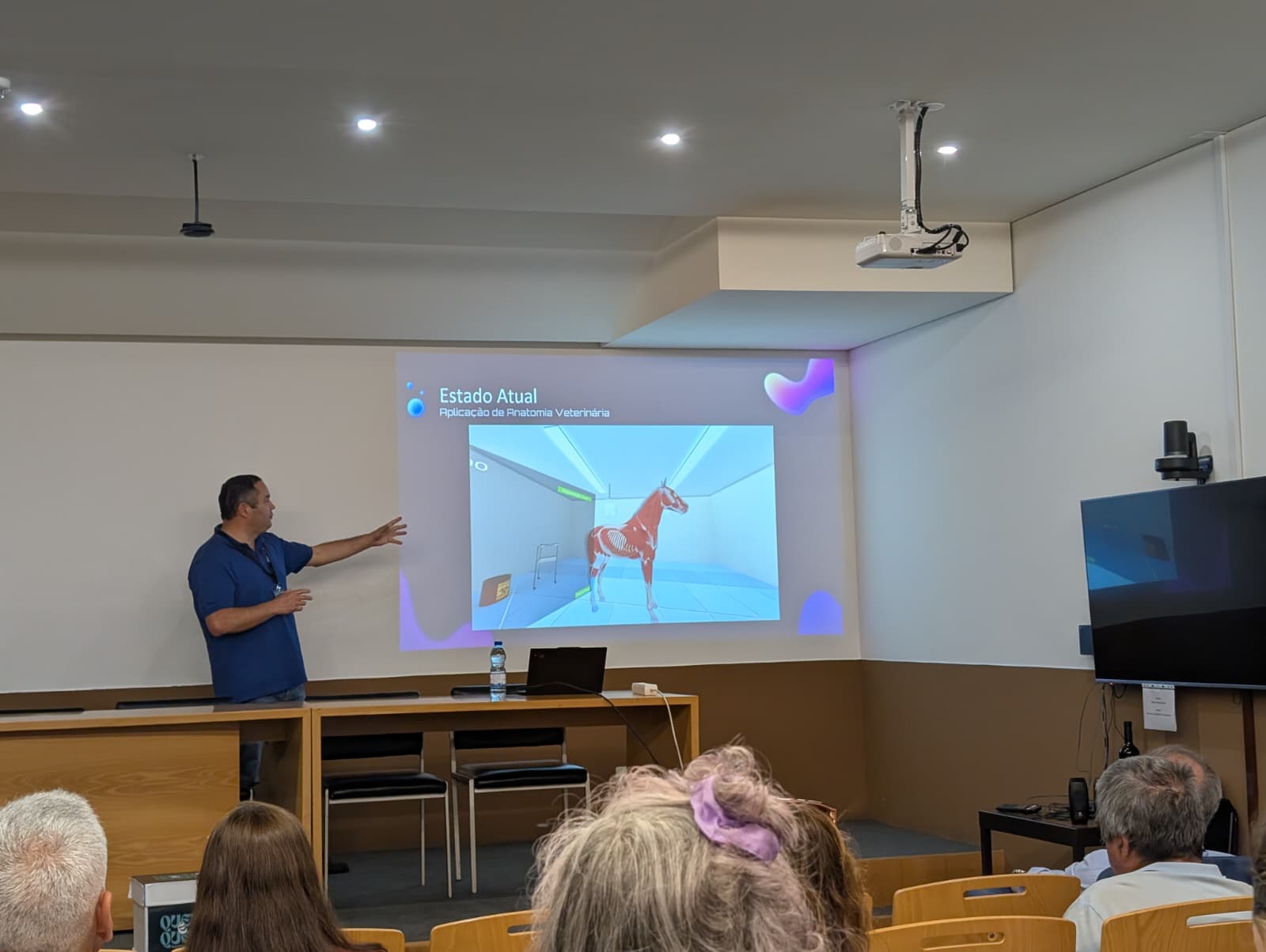 Apresentação do projeto VR-EDU 3D pelo Prof. Maximino Bessa